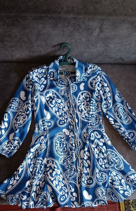 Платье синее с красивым принтом на пуговицах НОВОЕ