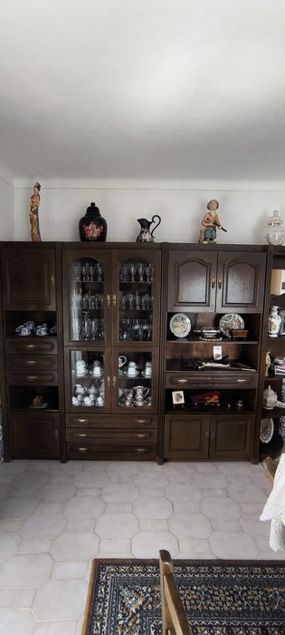 Mobília de sala em castanho