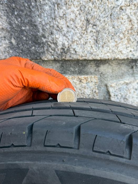 2 X Bridgestone DURAVIS 215/65R16C I Como Novos