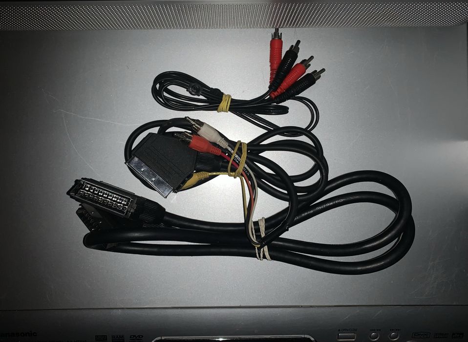 Домашній кінотеатр Panasonic SC-HT885 + ТВ приставка+тумба в подарунок