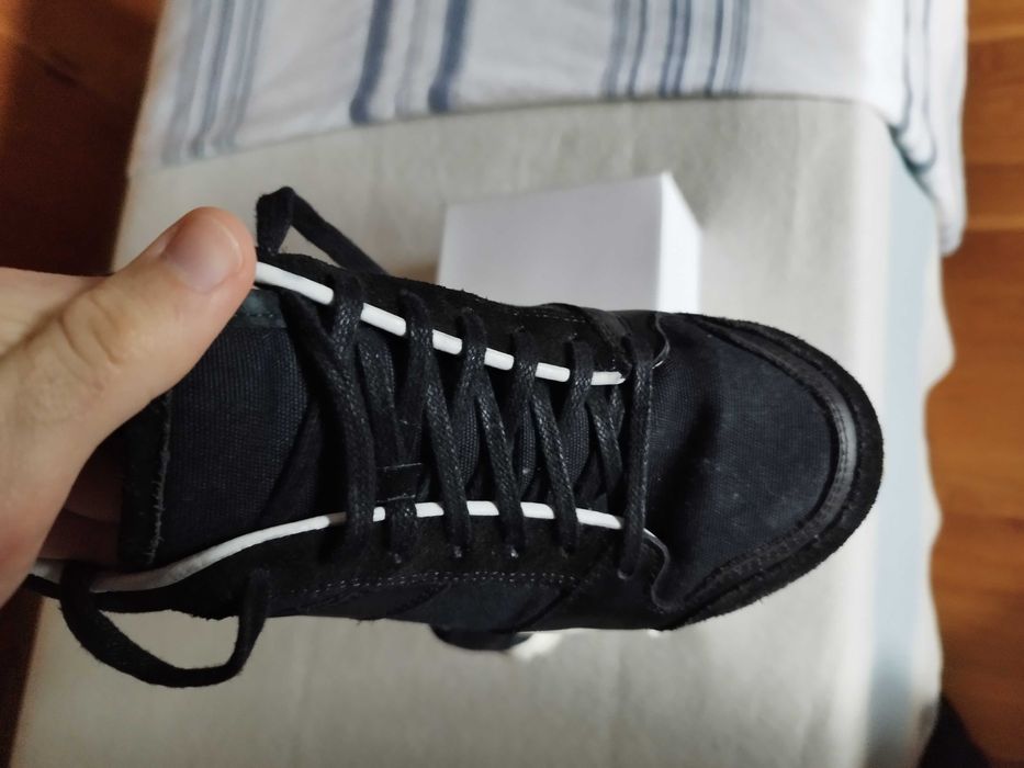 Sapatilhas em Pele (Marca - Vibram) (Tam 41)