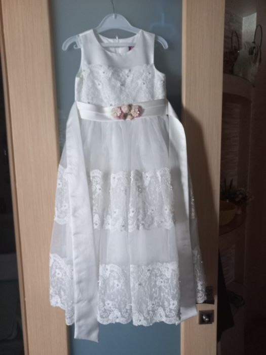 Плаття із фатину