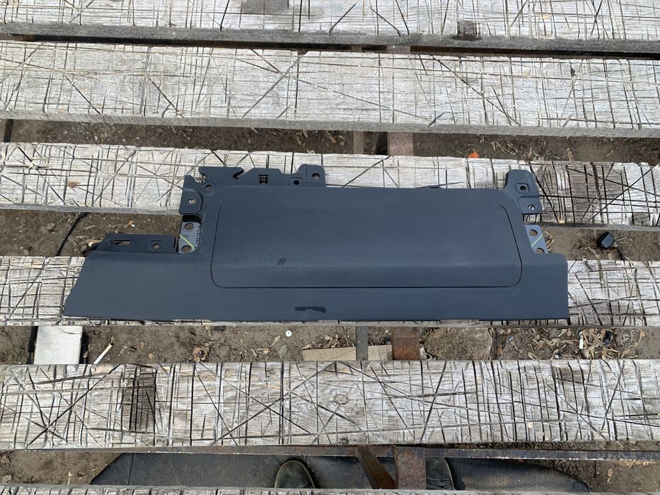 Tesla Model Y M3 подушка безопасности колени левая правая оригинал