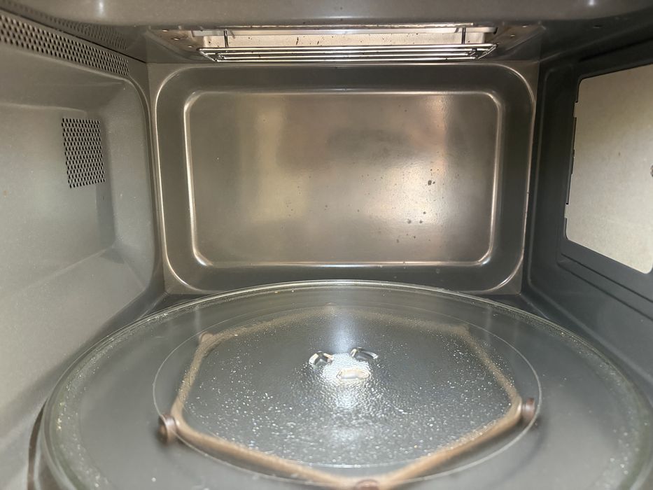 Micro-ondas LG NeoChef 32L com Grill – Excelente estado