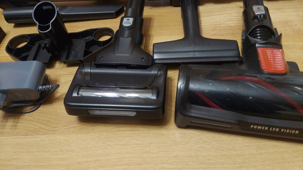 Odkurzacz bezprzewodowy Roventa X-Force Flex, opis.