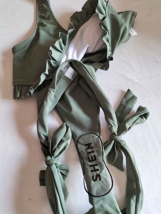 Bikini verde seco novo