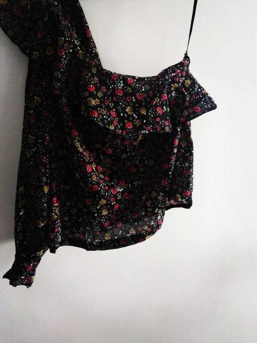 Bluzka na jedno ramie