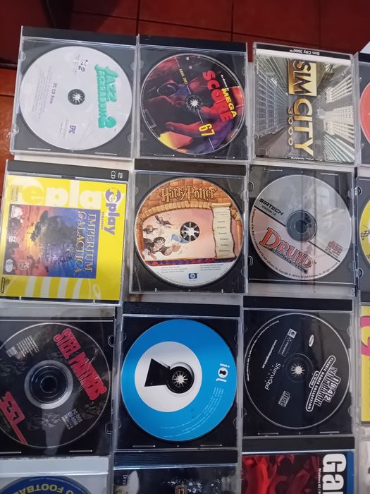 Conjunto de 33 Jogos Pc/Cds Rom Diversos