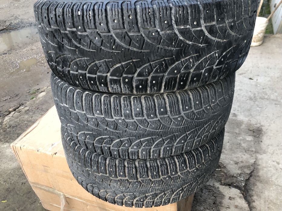 Резина Pirreli 205 60 r16 шипи