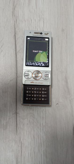 Sony Ericsson W715