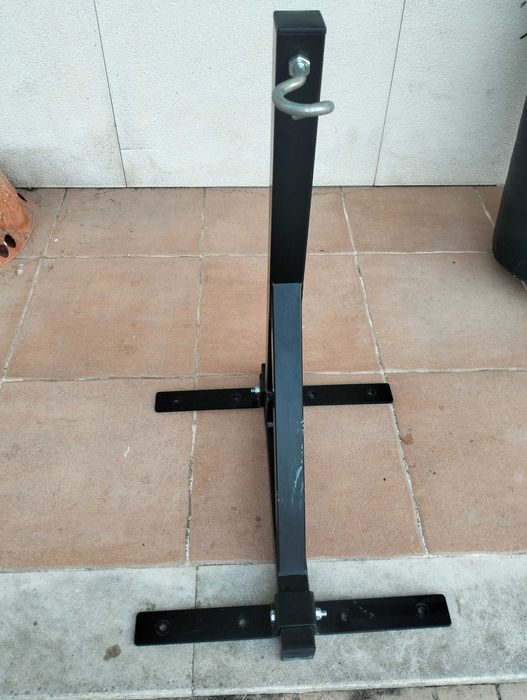 Suporte + saco de boxe