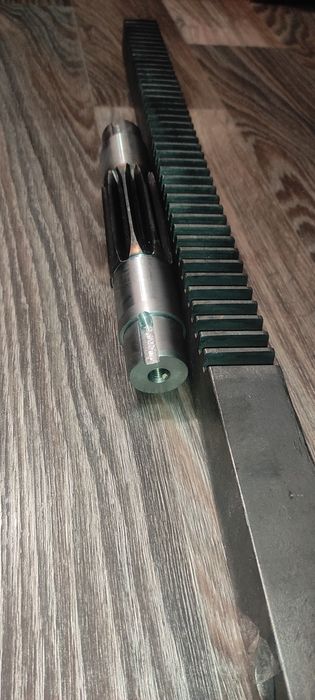 В наявності! Рейка до дровокола та вал шестернi, комплект!