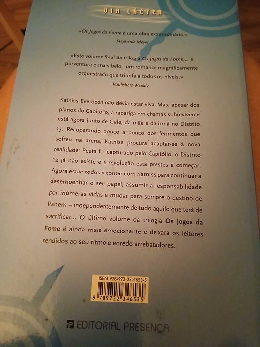 'A Revolta', de Suzanne Collins