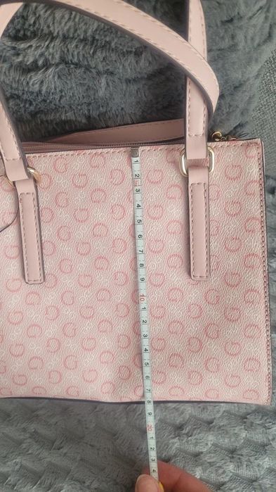 Nowa torebka marki Guess różowa