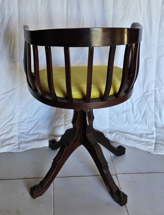 Cadeira Rotativa com braços Vintage