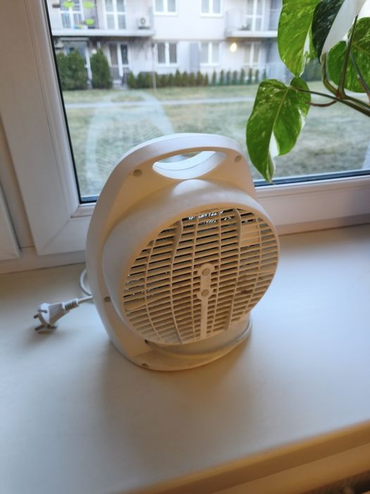 Дуйка тепловентилятор розетка fh 1820n