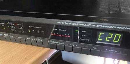 Recetor de Satélite SR - 4500 c/comando original