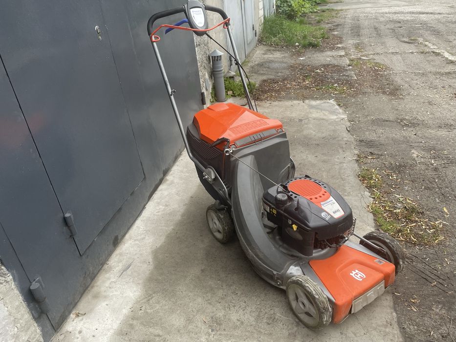 Професійна газонокосарка Husqvarna LS 48 V