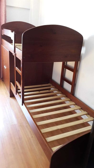 Beliche com roupeiro