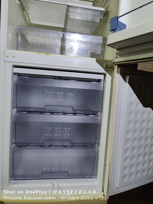 Холодильник Bosch KGS3822: 4 000 грн. - Холодильники Ялтушков на Olx