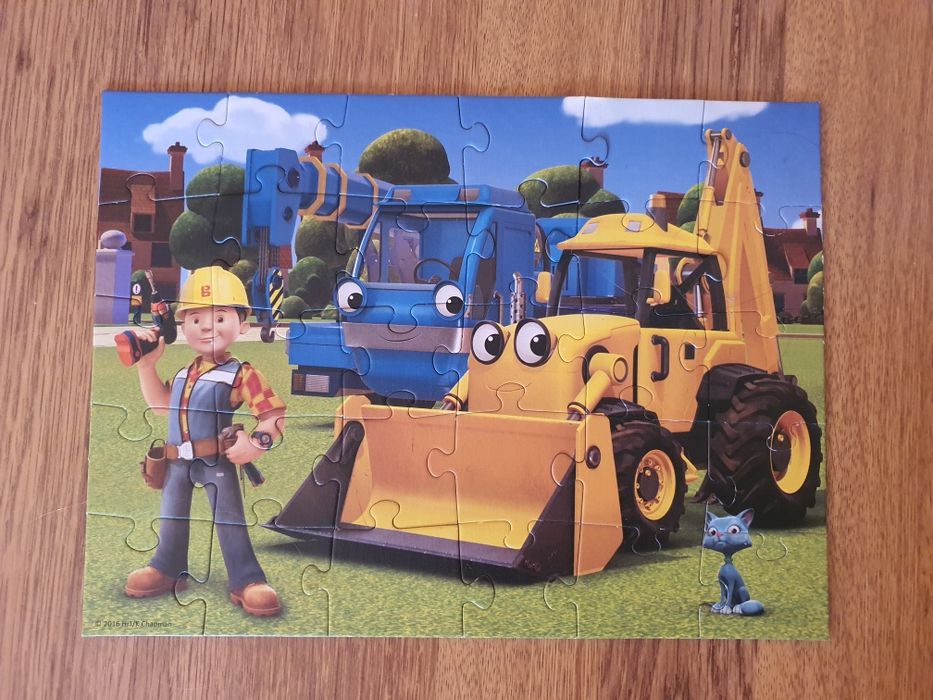 Zestaw dwóch par puzzli trefl strażak sam i bob