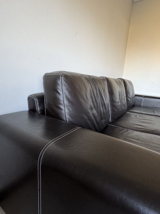 Sofá em Pele com chaise longue