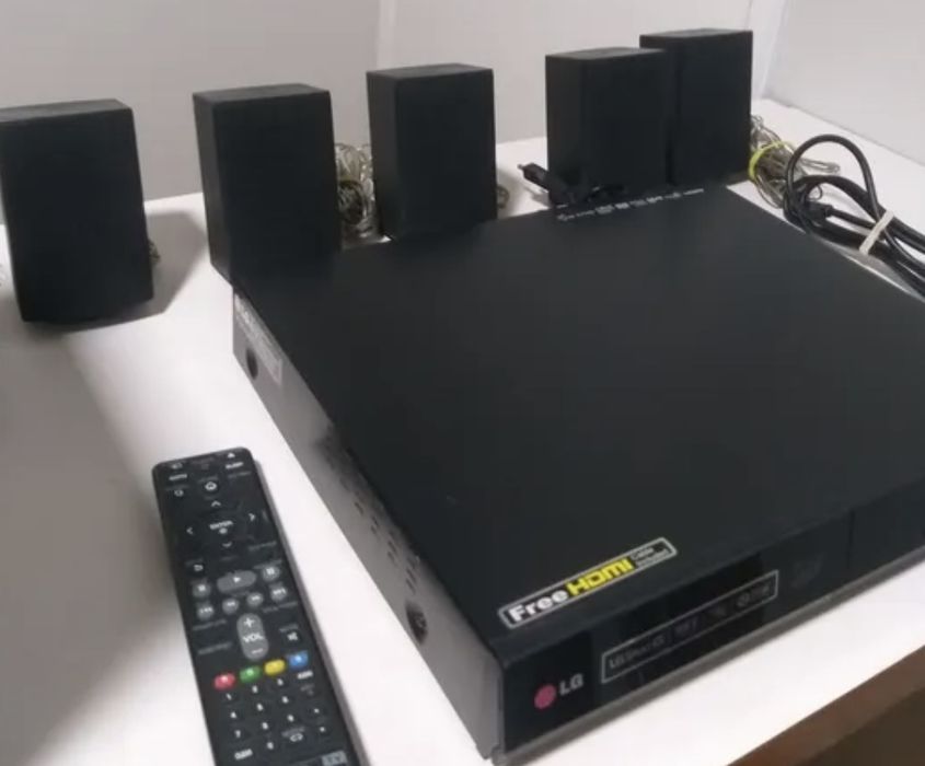 Home cinema/Blu Ray LG