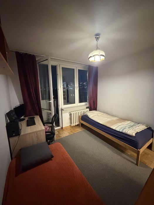 Przytulne, jasne mieszkanie 3-pokojowe z miejscem parkingowym! / Bright and Comfortable 3-Room Apartment with a Parking Space!