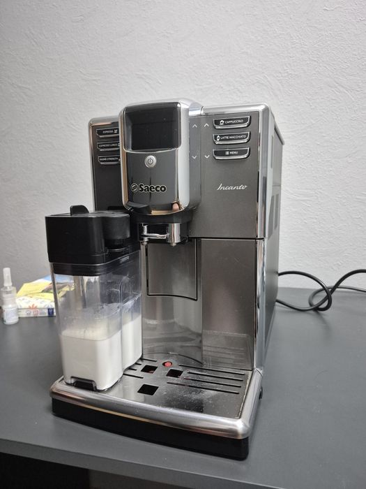 Saeco Incanto HD8918 / 41 кофемашина кавовий апарат