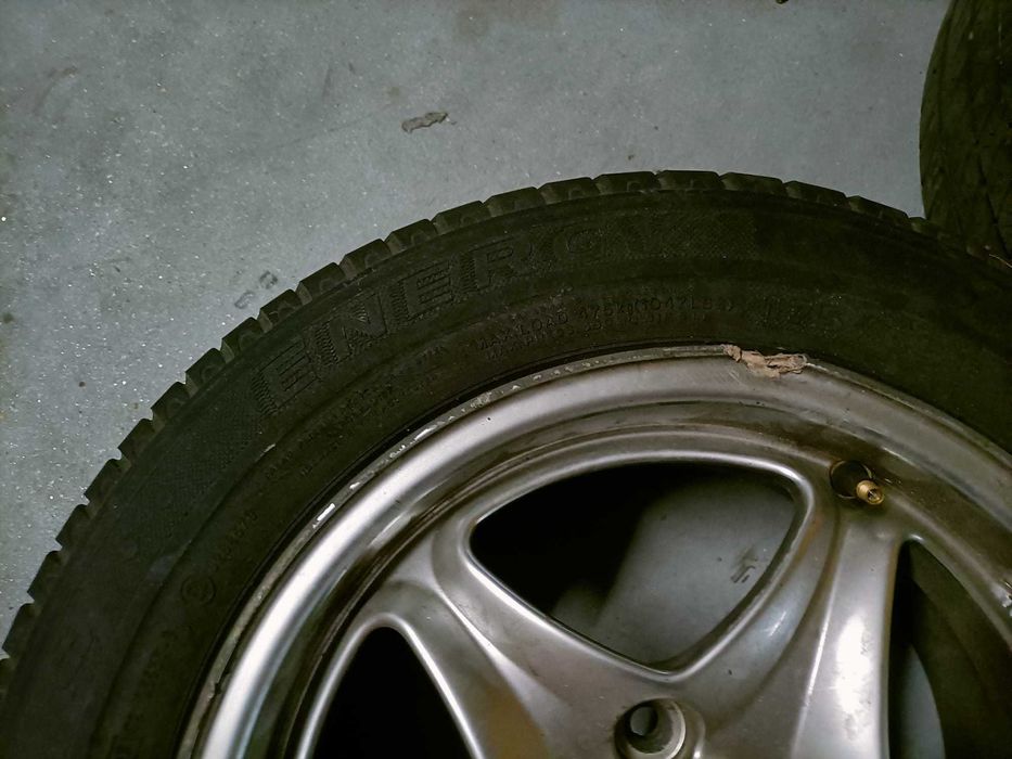 4 Jantes foudmetal 14' + 2 pneus