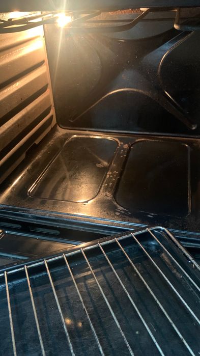 Moderna Placa de Vidrocerâmica e Forno Acoplado Elétrico