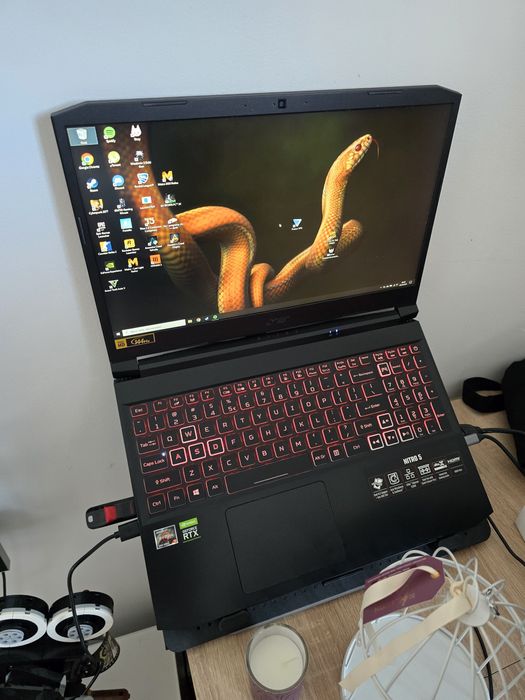 Laptop ACER Nitro 5

15.6" IPS 144Hz R5-5600H

32GB RAM 1TB SSD GeForc