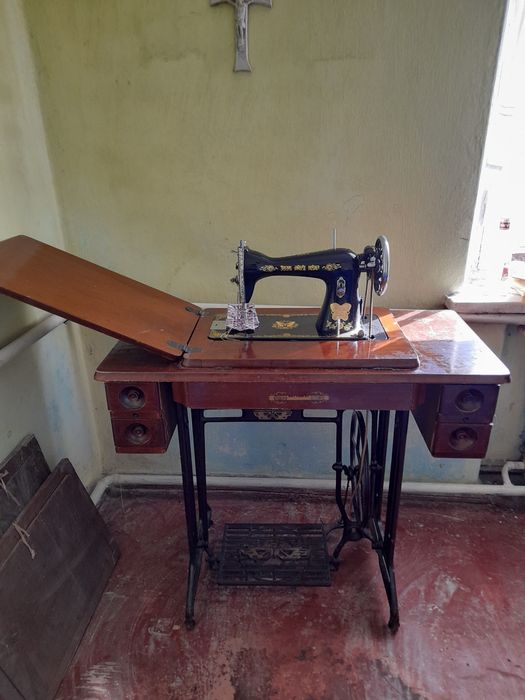 Швейна машинка Батерфляй