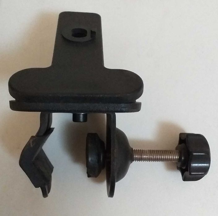 Clamp regulável com Pinça