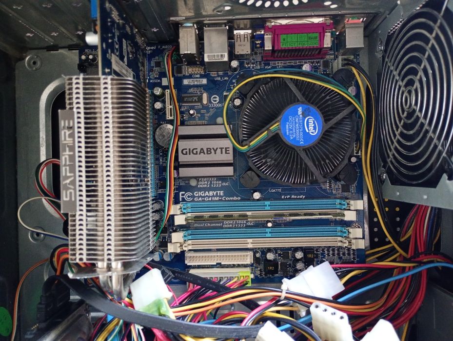 Компьютер в заборе