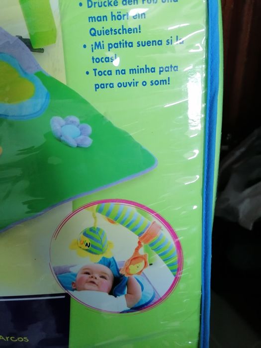 Tapete atividades bebé