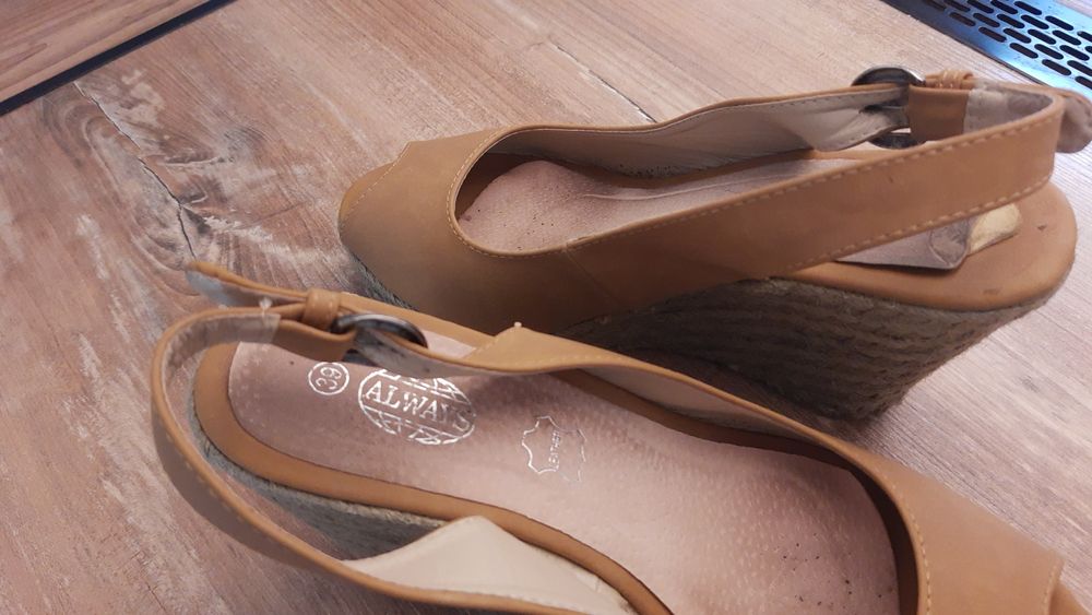 Buty letnie damskie na koturnie espadryle roz.39
