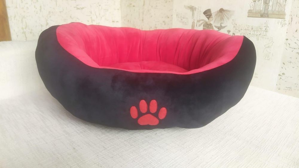 Продам нові лежаки для собак та котів.