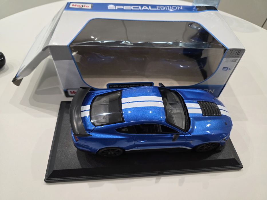 Mustang Shelby GT 500 - 1:18 - NOVO