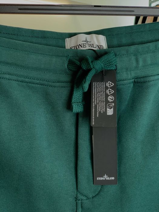 Шорти STONE ISLAND 64651 Garment-Dyed Cotton Shorts Dark Green SI0167-