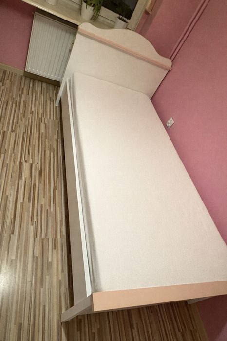 Zestaw mebli do pokoju dziecięcego / młodzieżowego – biało-różowe