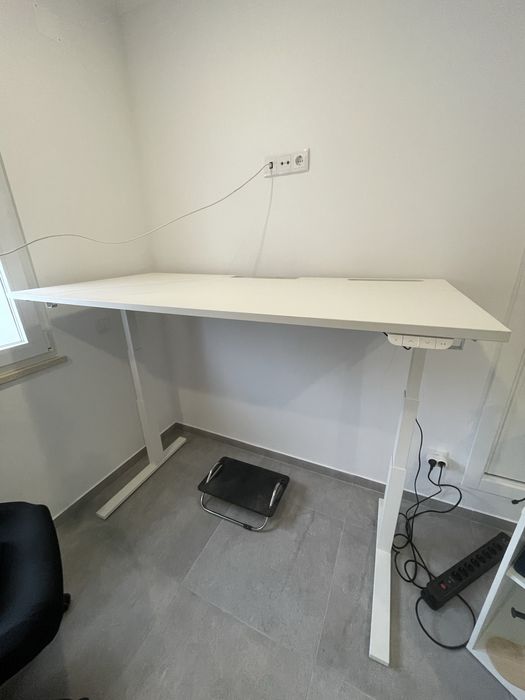Mesa Secretária elevatoria eletrica MITTZON IKEA sentado/em pé 160x80