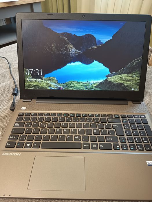 Ноутбук Medion (Lenovo)