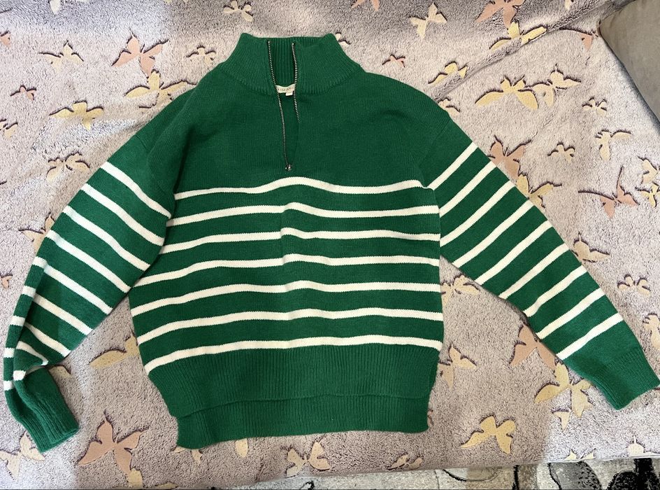 Продам Кофта на замку