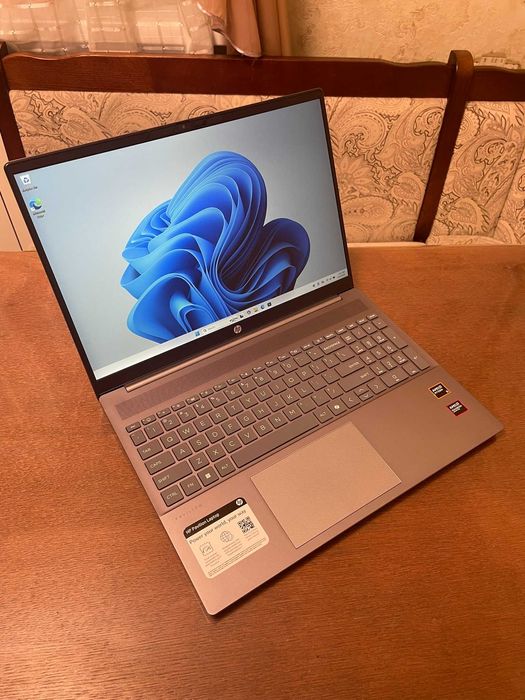 Ноутбук 16 FHD+ HP 16-ag0052wm (Ryzen 5 8540U/8/512/AMD Radeon 740M)