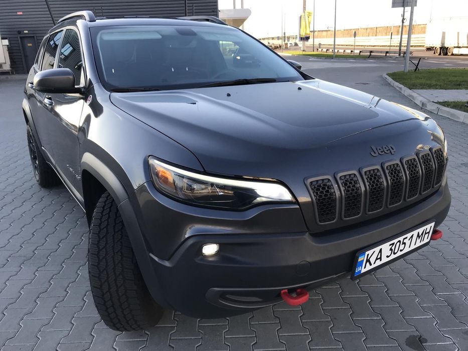 ДЖИП чероки трейлхок 2018г. пробег 91000км.