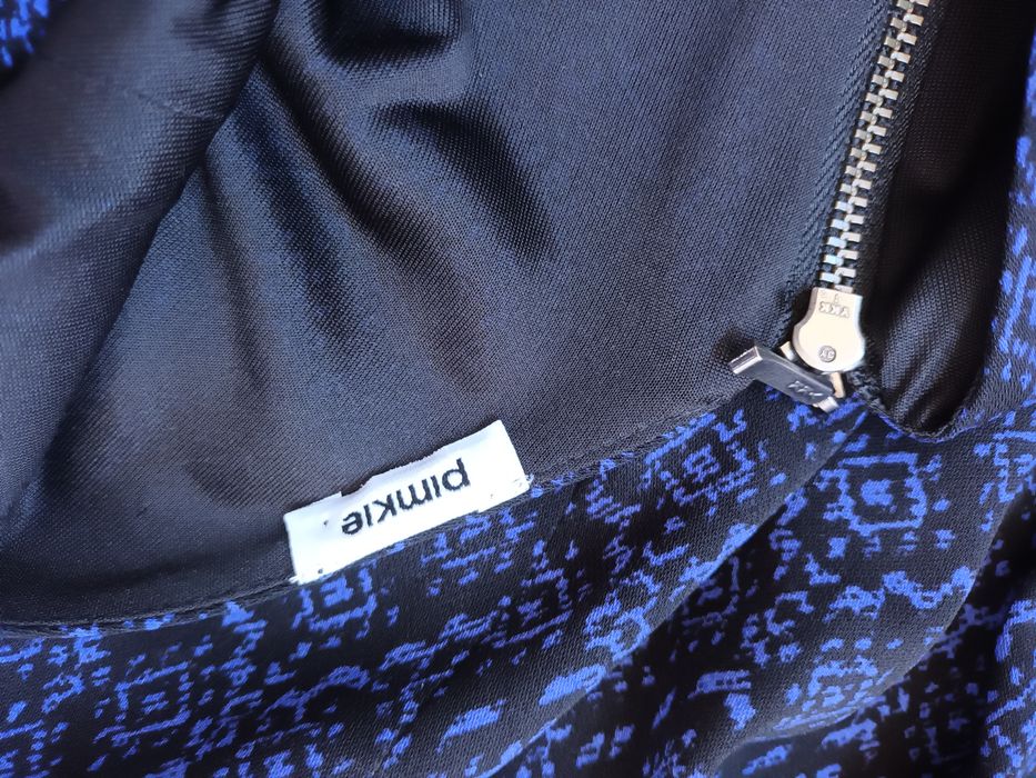 Vestidos padrão da marca zara e pink