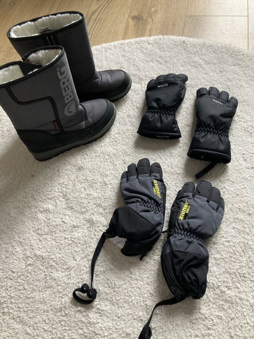 Botas Neve e 2 pares luvas CRIANÇA