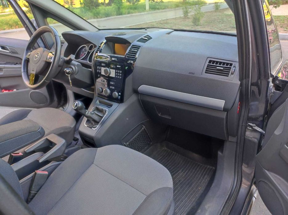 Opel zafira 2011