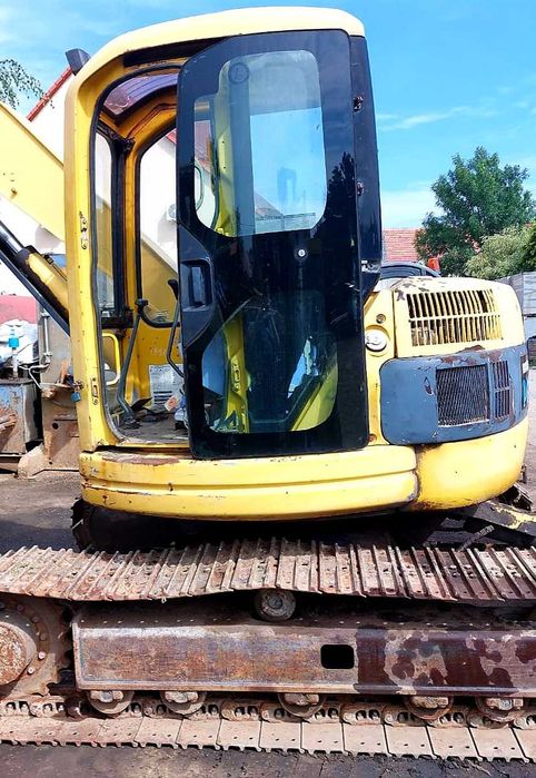 minikiparka Komatsu pc 75uu metalowe gąsienice pompa hydrauliczna